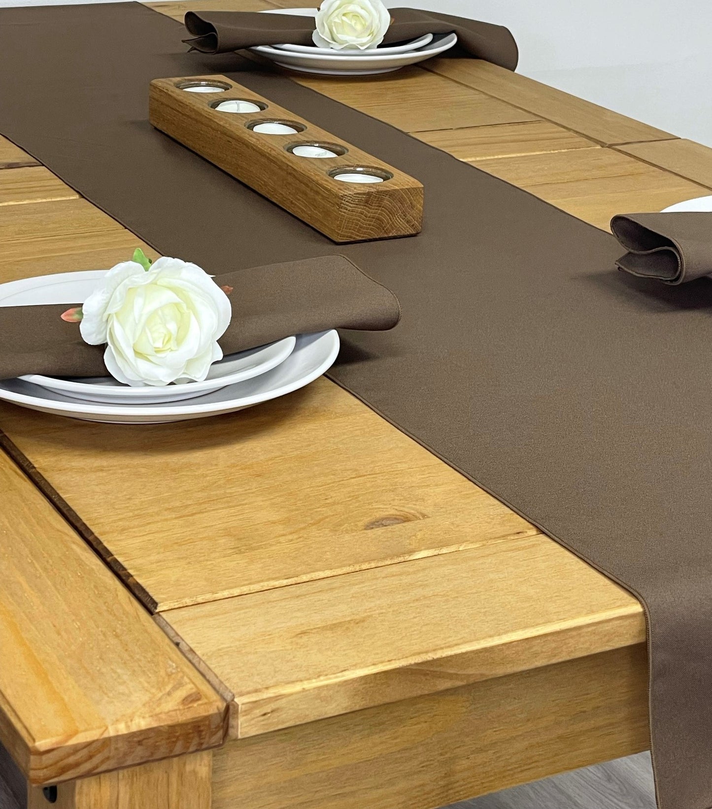 Brown Polyester table runner