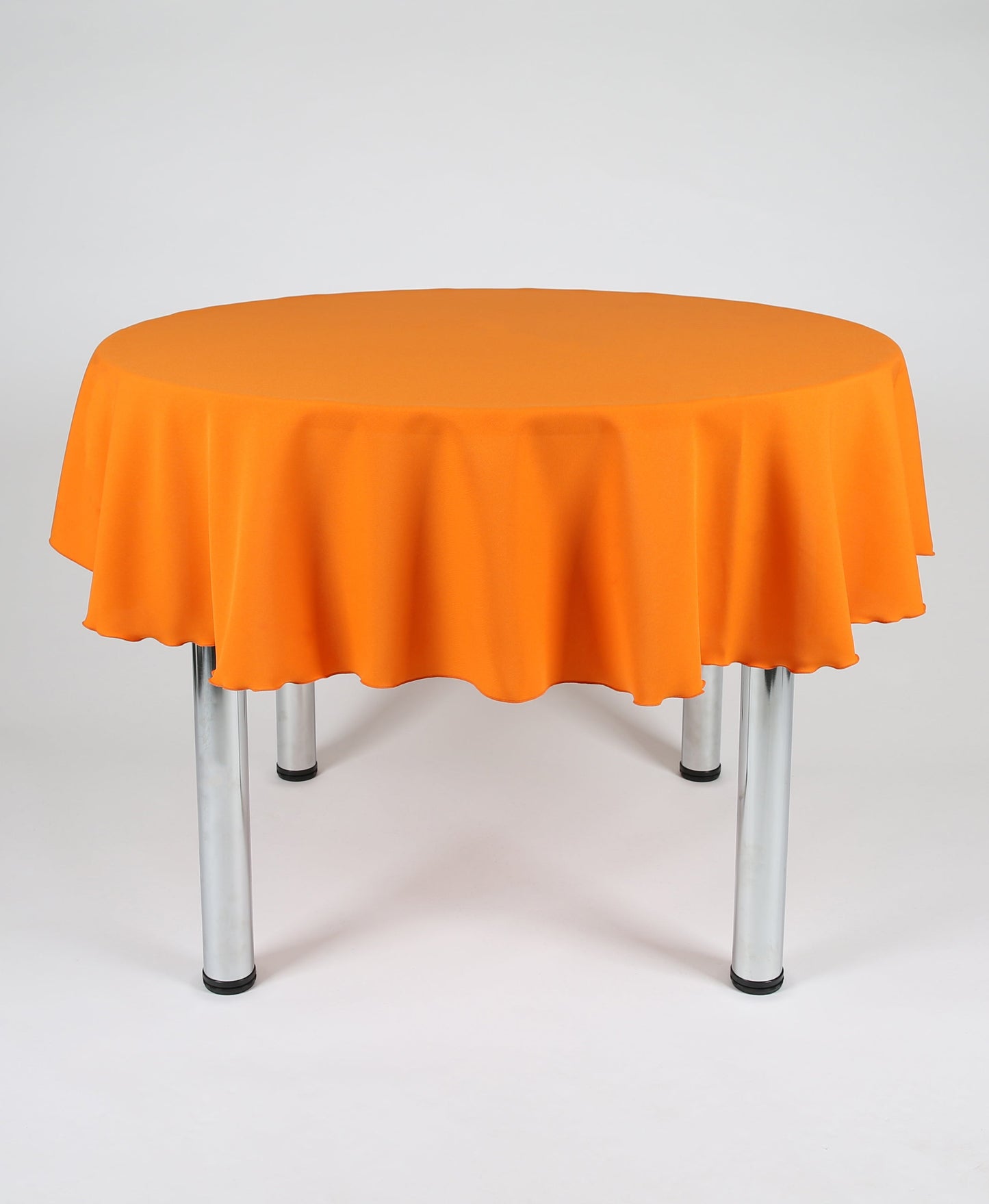 Orangefarbene große, runde Tischdecke mit Seitennähten
