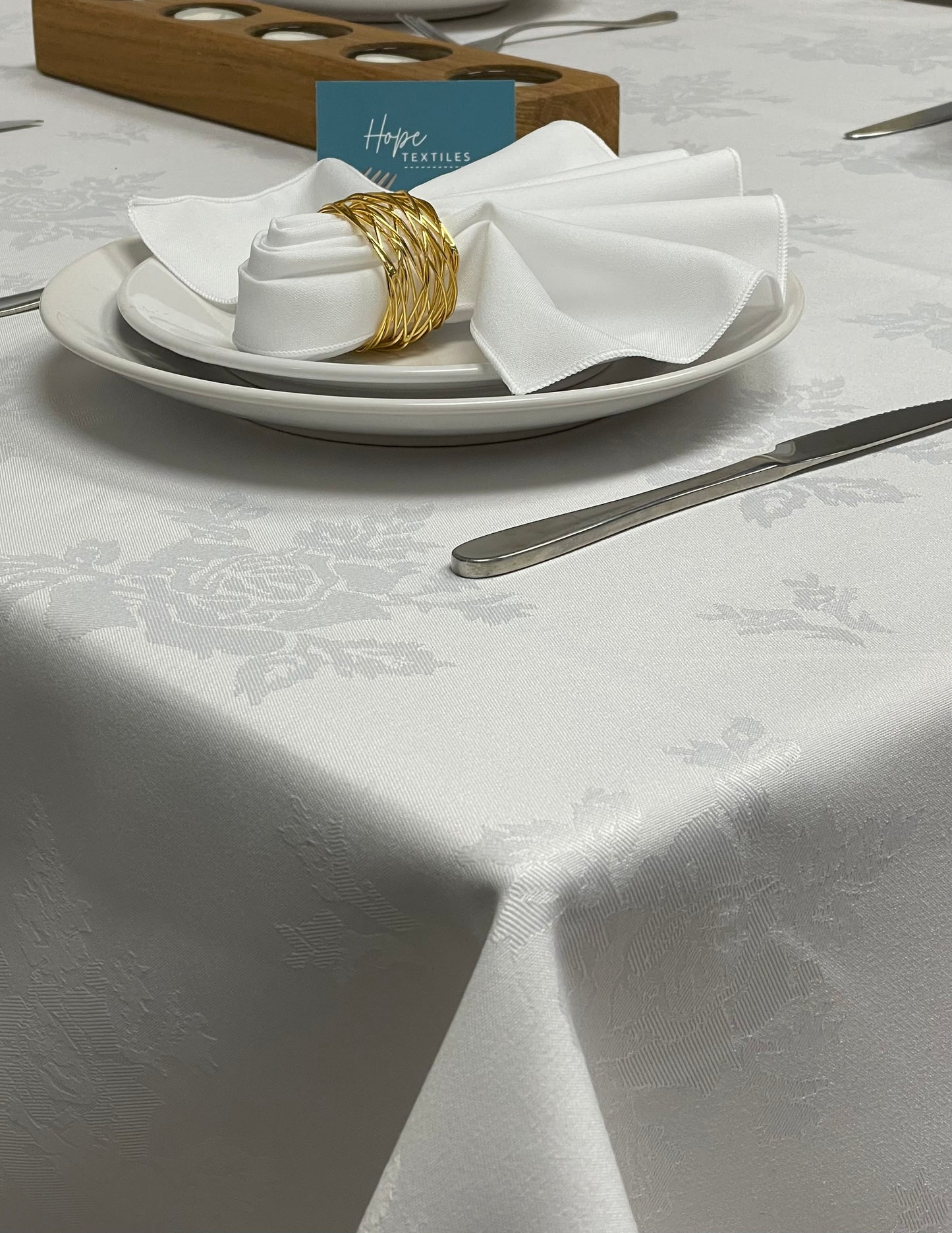 Quadratische Tischdecke mit Damastrose, Weiß