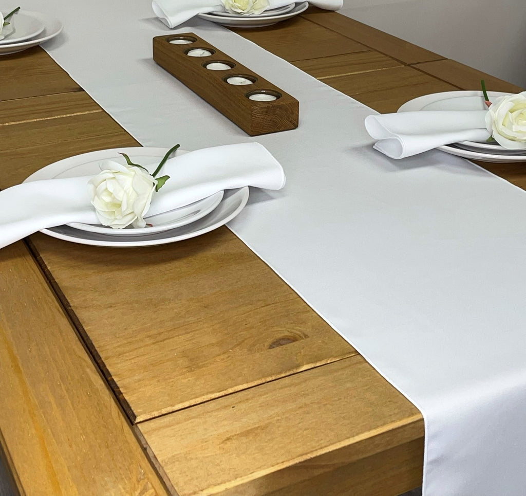 White Fabric Napkin and Table Runner set